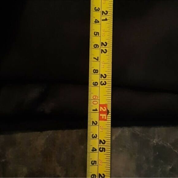 Amanda Wakeley Mid-Rise Pleated
Aline Skirt - Picture 8 of 10